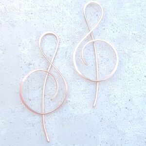 NWT G CLEF DELICATE ROSE GOLD THREADER EARRINGS
